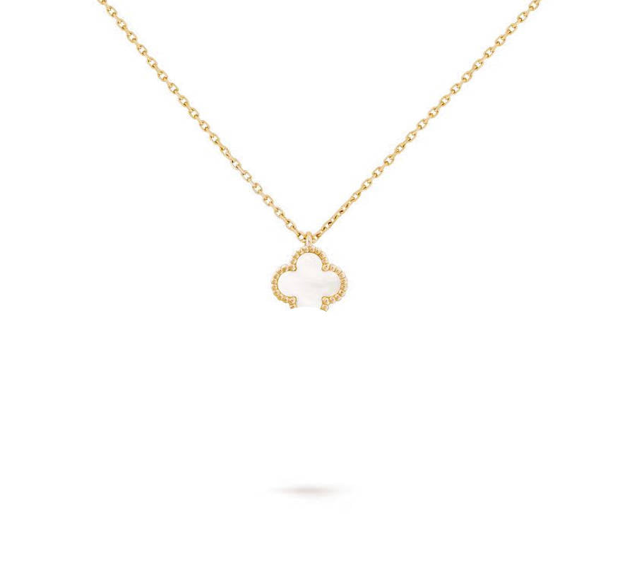 White Mother-of-Pearl (Gold) / 0.37 inches clover leaf necklace with 18K gold plating
