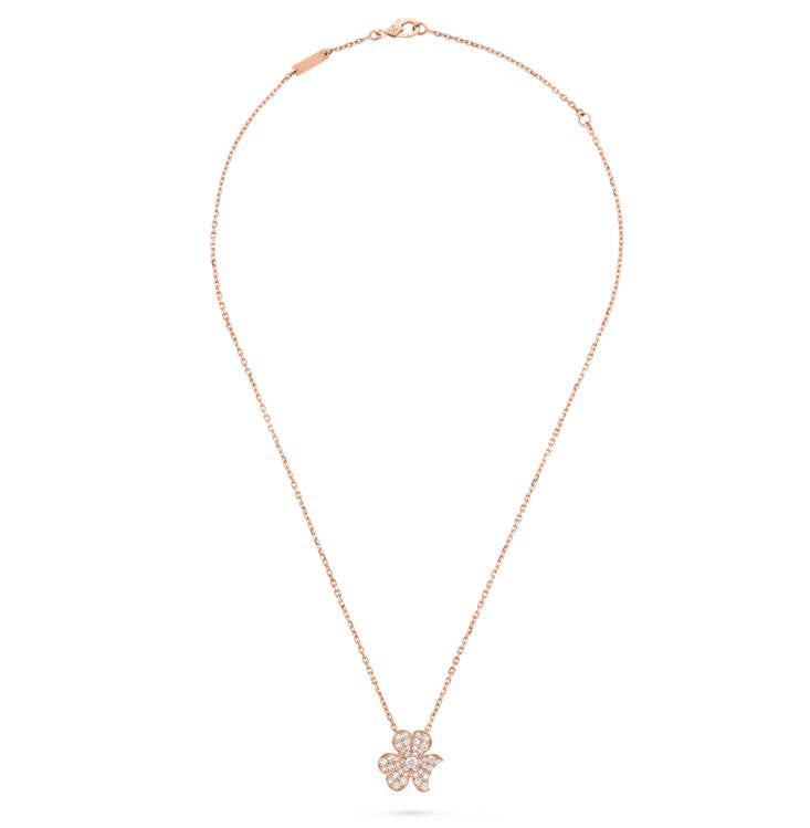 Rose gold clover leaf necklace with 18K gold plating