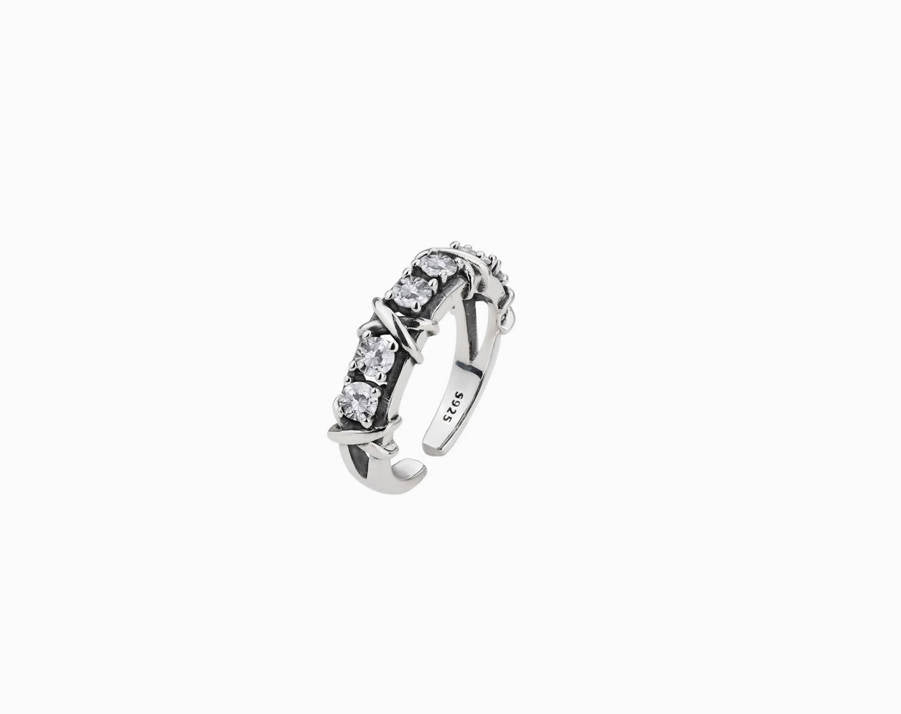 Crowned Ice Ring S925 Vintage Carved Zircon Ring – Cool & Minimalist Style for Men