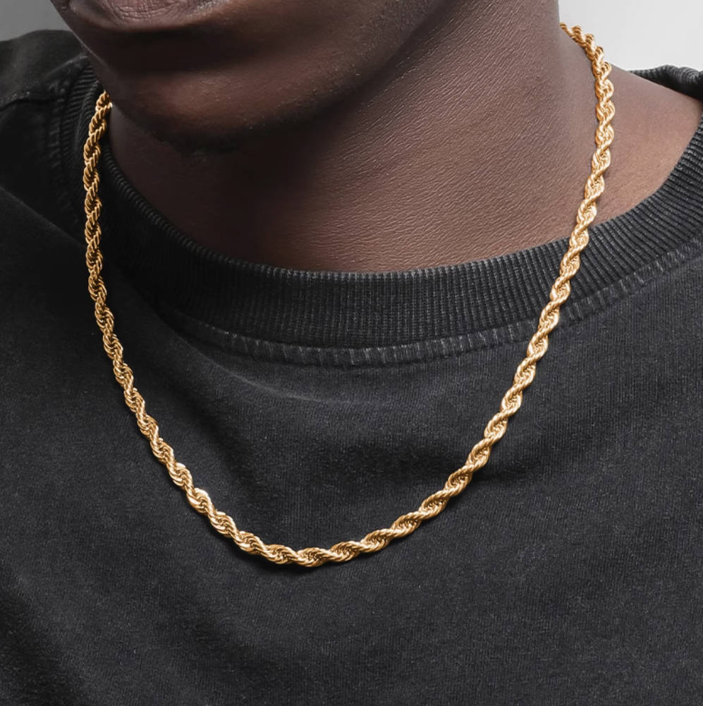 Crowned Ice 18K Gold-Plated Short Twist Rope Chain Necklace – Compact Afro-Inspired Texture Design