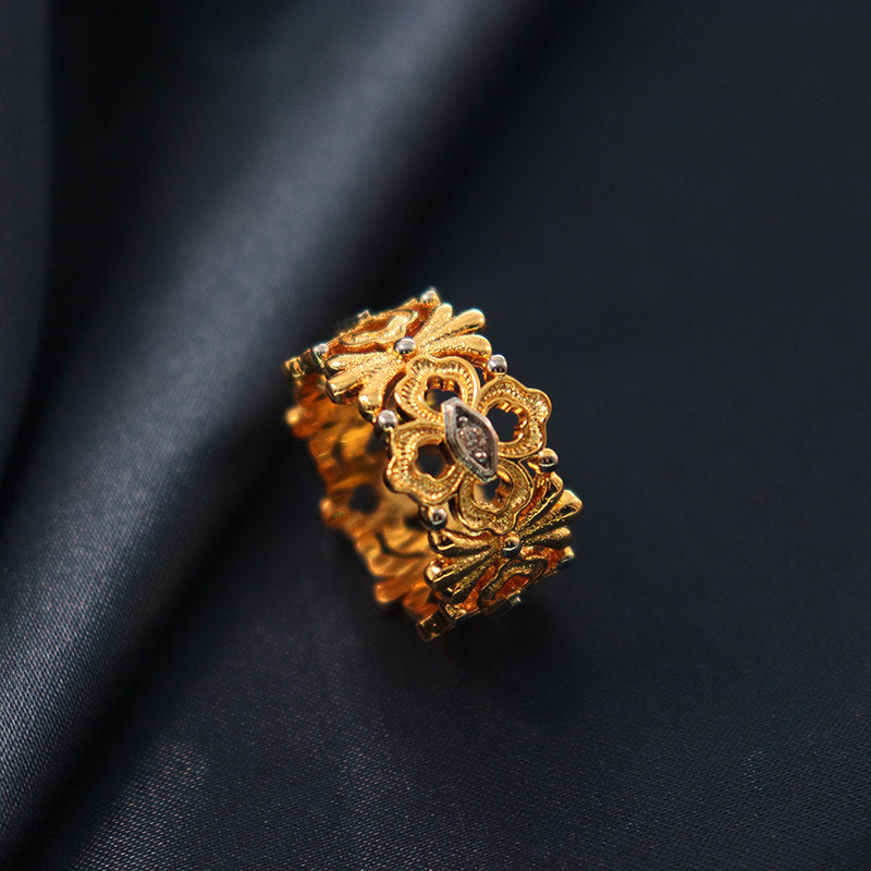 Us size 7 clover leaf ring