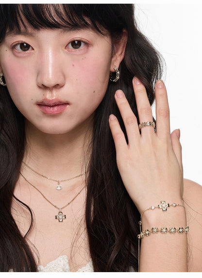 Button Series Minimalist Small Flower Layered Adjustable Pull-String Bracelet, Elegant Design