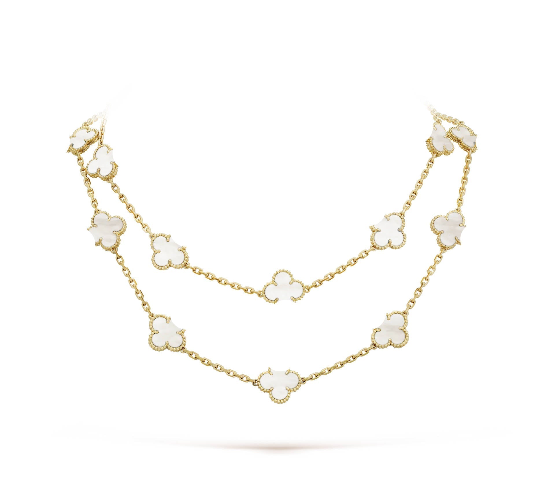 Mother-of-pearl clover leaf necklace with 18K gold plating