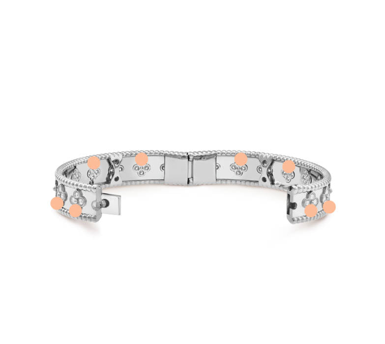 clover leaf bracelet detail view 5