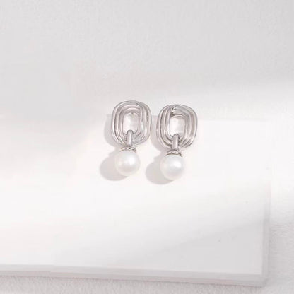 Sterling Silver Pearl Necklace with Twisted Möbius Oval Design